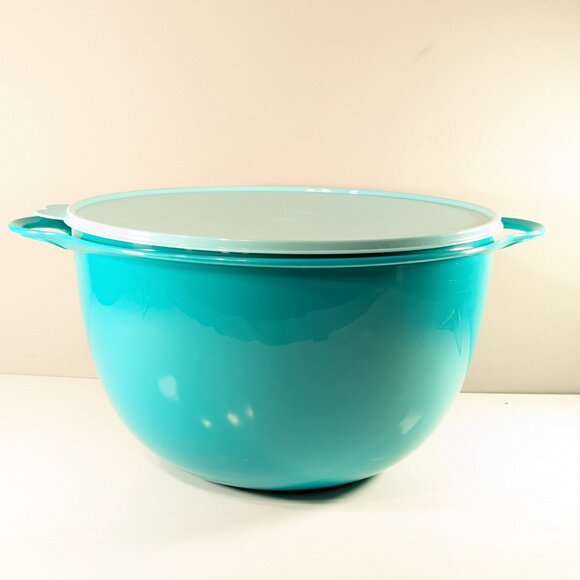 Retired 14L TUPPERWARE Thatsa JUMBO Bowl, large mixing bowl Teal / light blue - Picture 8 of 13